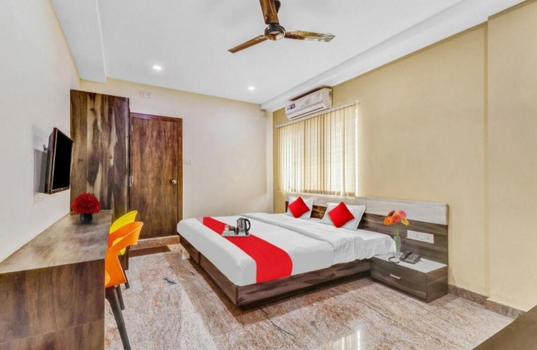 Lavish Residency Hotel Бангалор Екстериор снимка